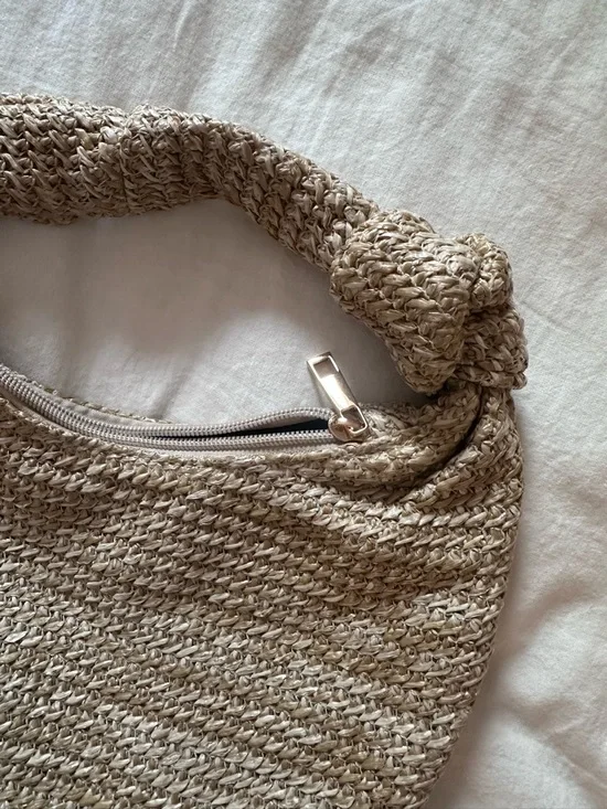 Straw Woven Shoulder Bag - Picture 2 of 4